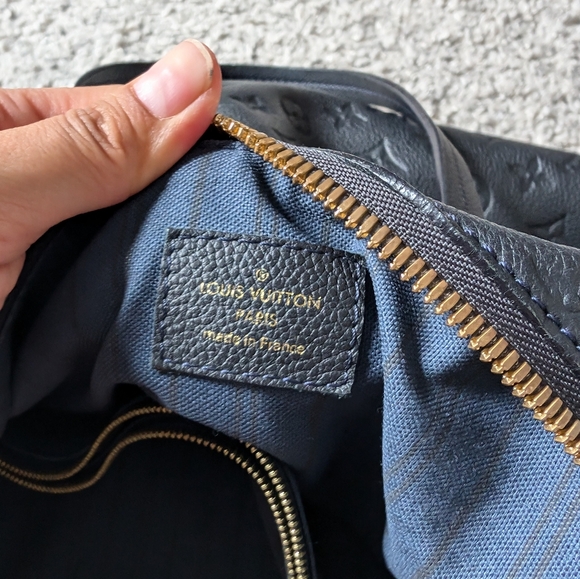 Authentic LV lumineuse GM empreinte leather navy - Picture 15 of 16